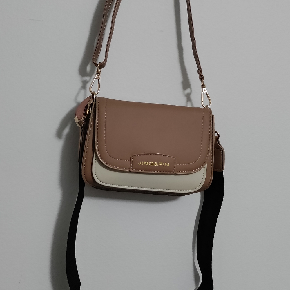 Women's shoulder bag